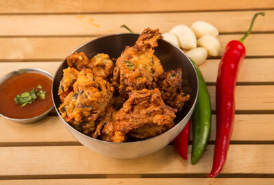 Garlic Chilli, Red Onion with Chicken Pakora