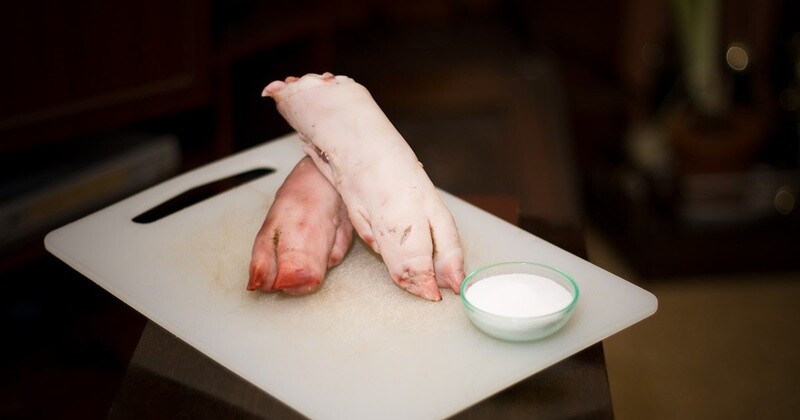 CRUBEENS (PIGS TROTTERS) WET CURED