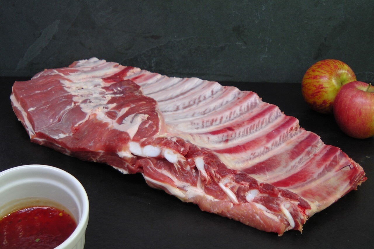 BLAIR HOUSE FARM - PRIME MEATY - BBQ - CRACKLIN OFF - BONE IN - BELLY PORK x 1.814kg(4Lbs)