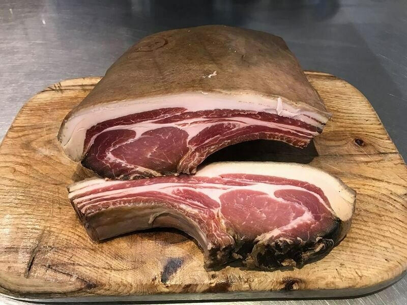 BLAIR HOUSE FARM RIND ON RIB BONE IN DRY CURED HAND CUT BLACK TREACLE BACON CHOPS  400g x 2 CHOPS per Pk