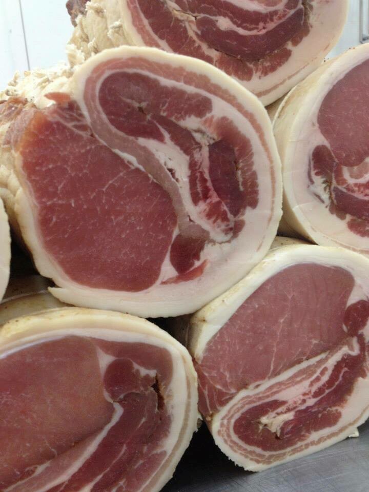 BLAIR HOUSE FARM - TRADITIONAL OLD STYLE - DRY CURED - RINDLESS - MIDDLE BACK BACON JOINT x 0.950g