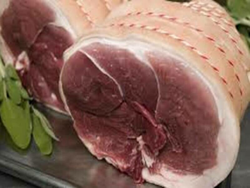 TRADITIONAL FARMHOUSE COUNTRY STYLE - BONELESS - GAMMON CURED - HALF PALE HAM x +/- 3.5kg