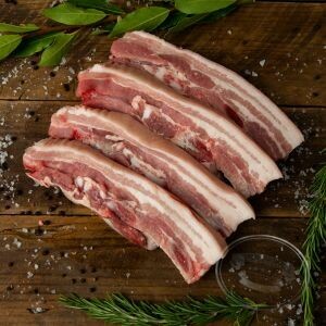 BLAIR HOUSE FARM - PRIME BELLY PORK SLICES - HAND CUT - BONELESS - CRACKLIN ON - 4No x 500g