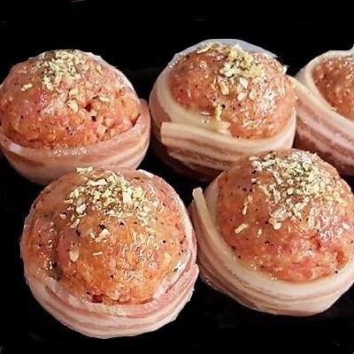 Blair House Farm - Pork Meatballs - Marinated with Walker&#39;s Gourmet Sweet Chilli Sauce wrapped in Blair House Farm Streaky Bacon - 3 x 150g - 450g