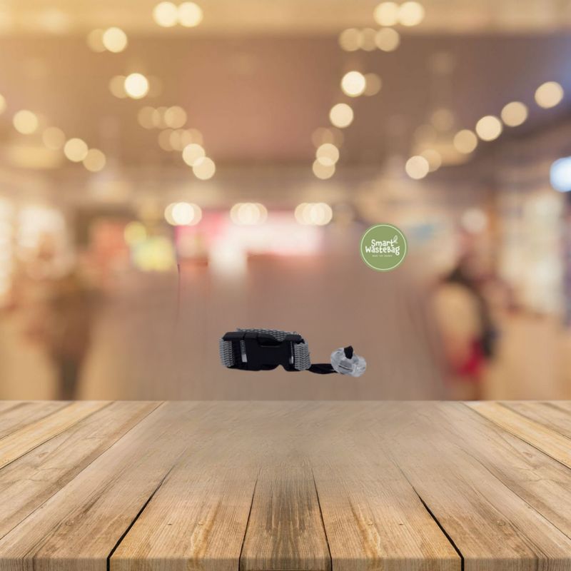 SmartDogClip - tolle Transporthilfe für den gefüllten Hundekotbeutel "Vierpfotenheld"