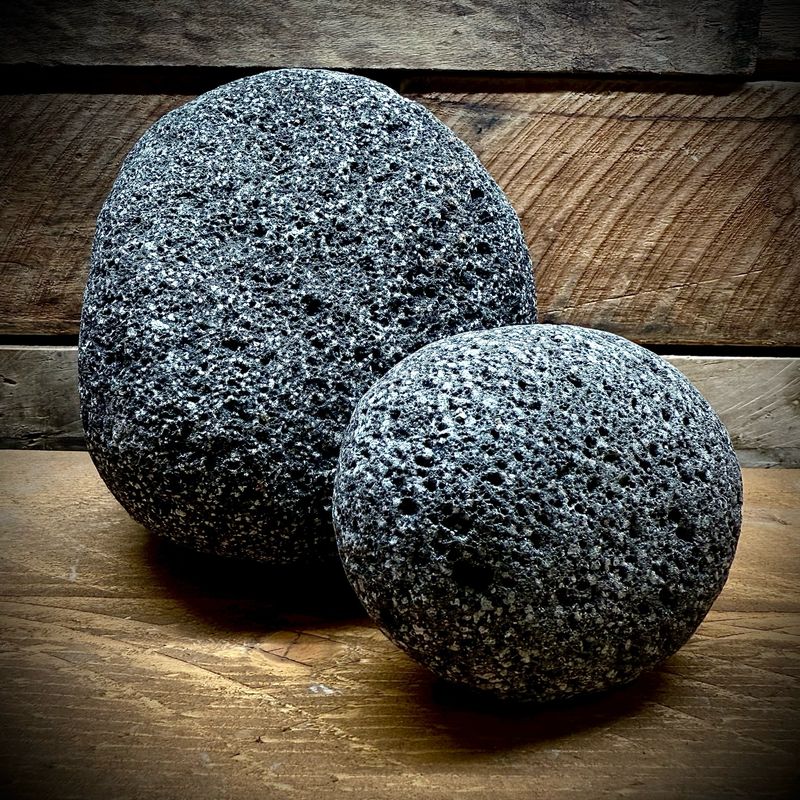 Black Star Lava Rock (1\KG) Black Star Lava Rock (1\KG)
