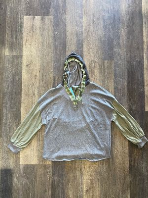 Gray Green Hooded Top