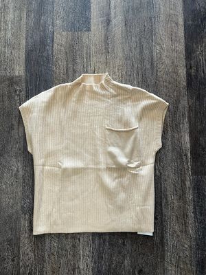 ribbed knit short sleeve sweater