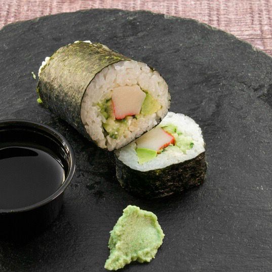 FUTOMAKI DE SURIMI (8 PIEZAS)