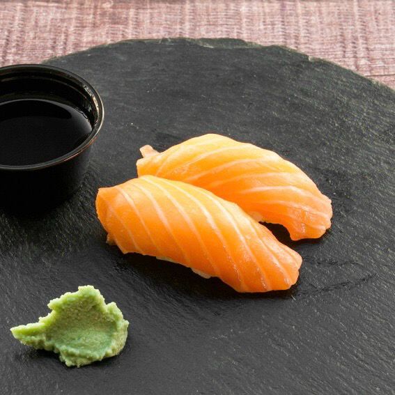 NIGIRI DE SALMÓN (UNIDAD)