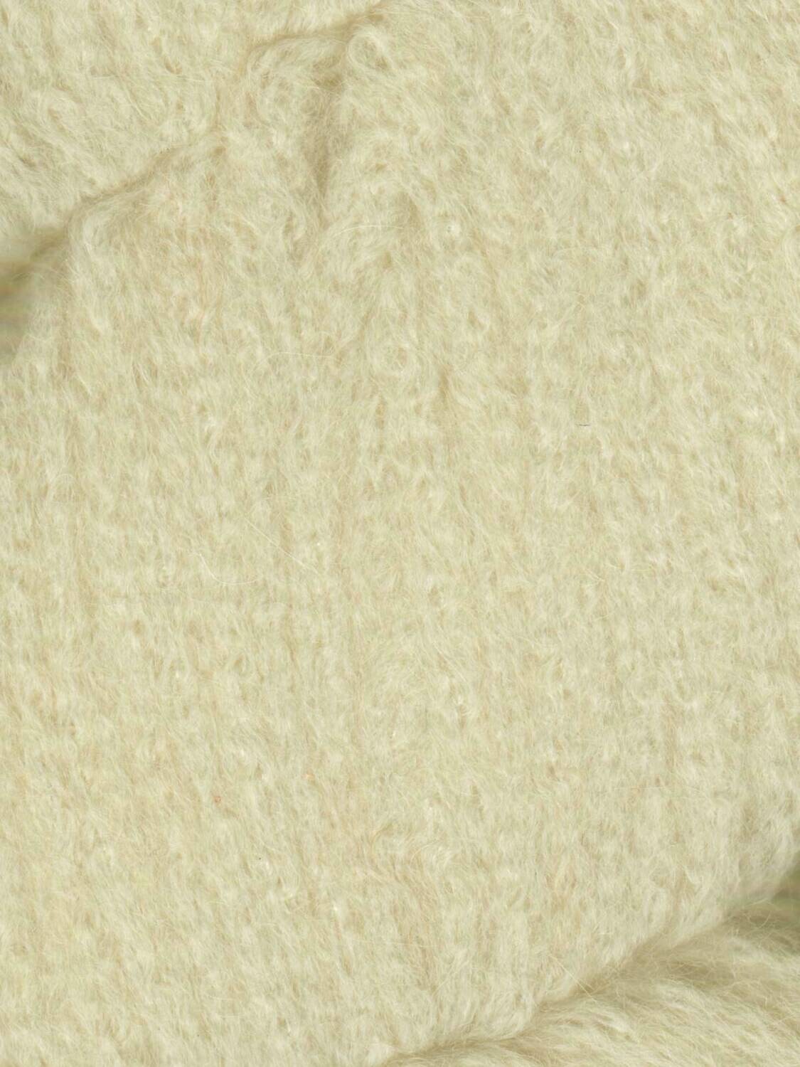 Phullu, Color: 102 Ivory