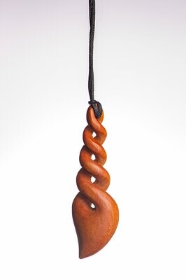 Moko Pounamu, Wood Carving Quadruple Twist