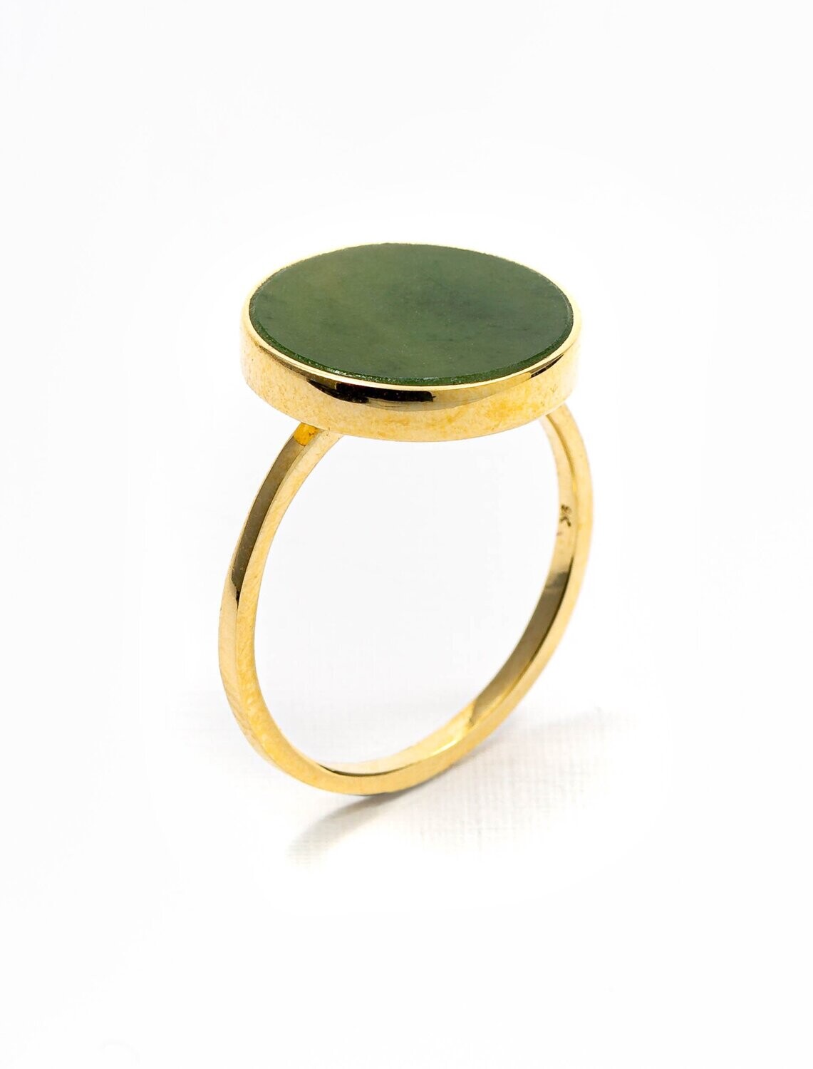 Moko Pounamu Unisex Round NZ Genuine Greenstone & 9ct Gold Ring 03078