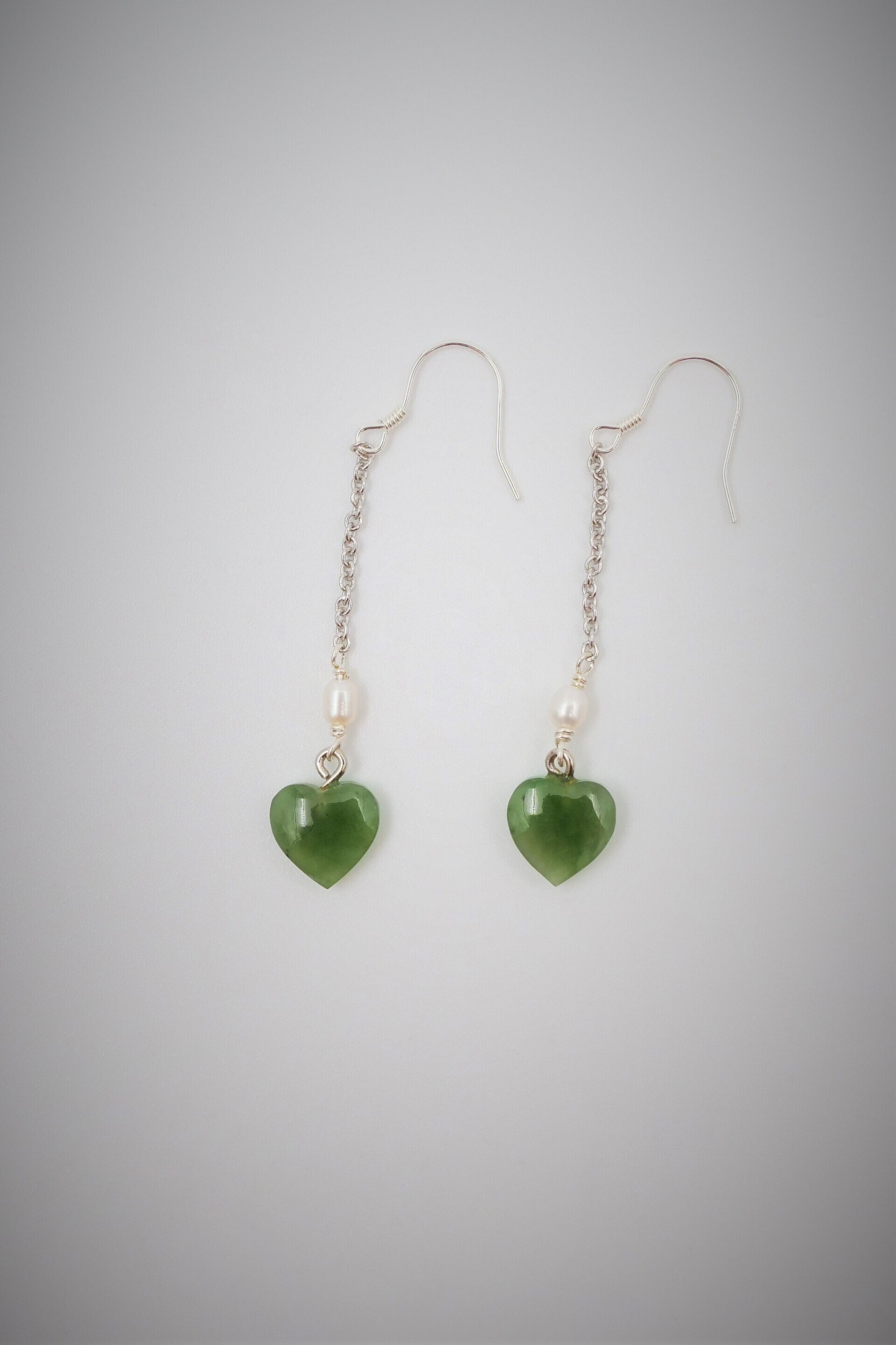 Moko Pounamu NZ Genuine Kahurangi Greenstone Pearl and Silver Heart Drop Earrings 05209