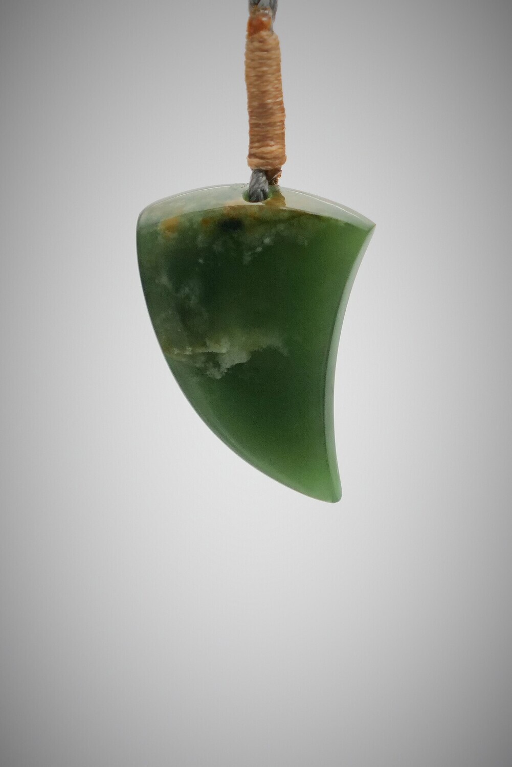 Moko Pounamu Rei Niho NZ Genuine Kahurangi Flower Greenstone - Pehiri