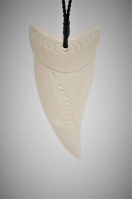 Moko Pounamu Rei Niho Bone Carving 08263