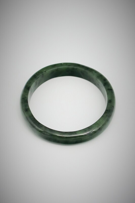 Moko Pounamu NZ Genuine  Kawakawa Greenstone Solid Bangle - Takahue