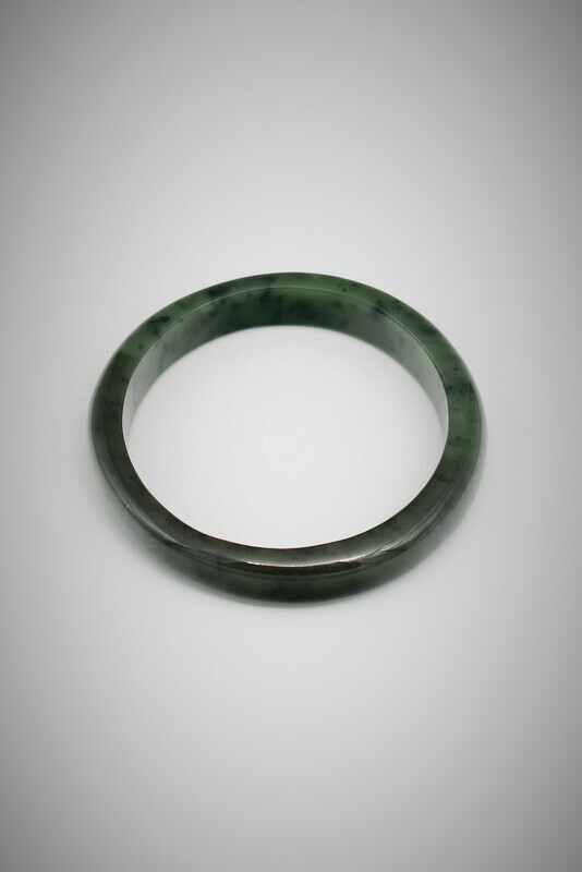 Moko Pounamu NZ Genuine  Kawakawa Greenstone Solid Bangle - Pakanae