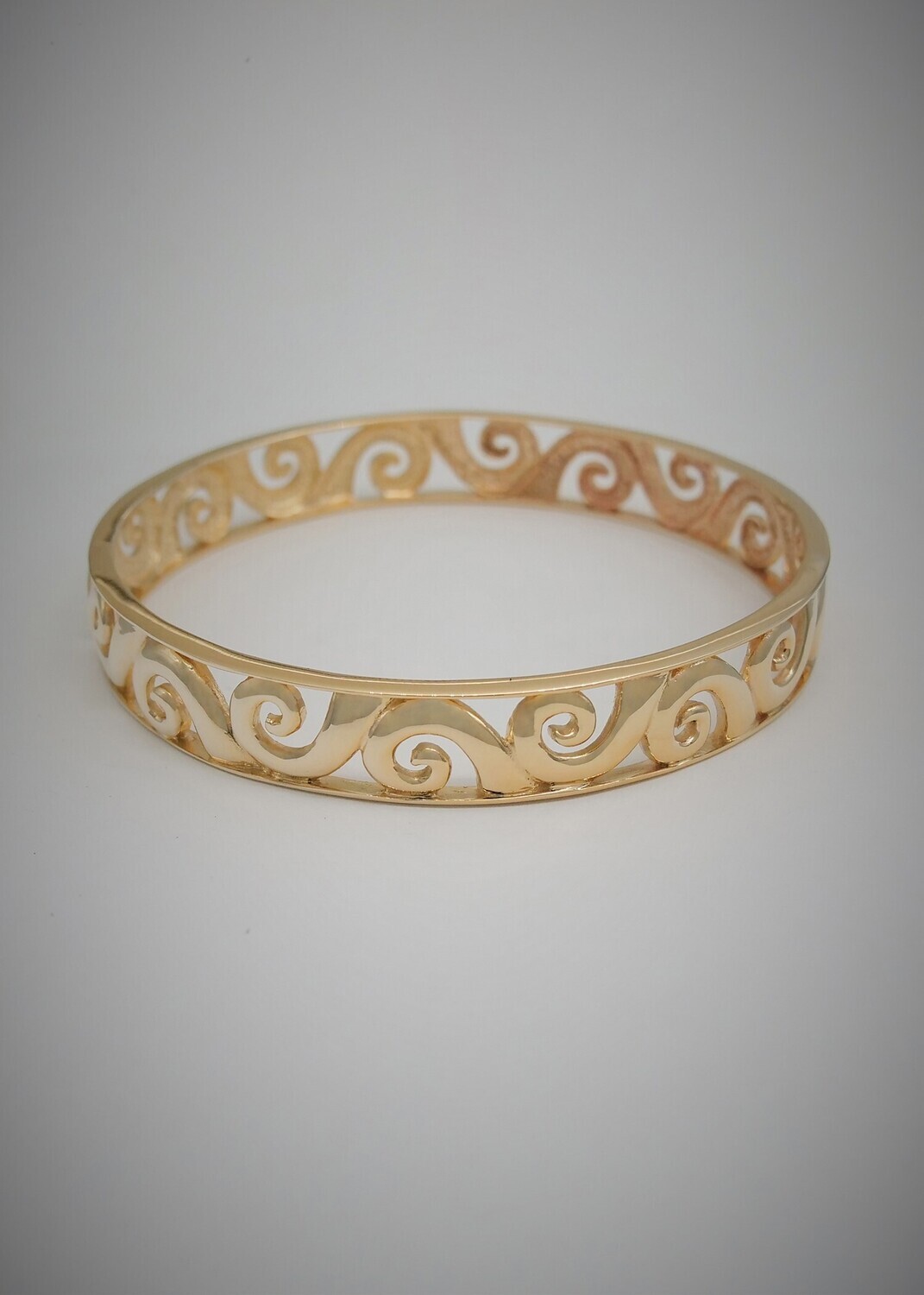 Moko Pounamu Gold Double Koru Filigree Bangle Sml - KB1