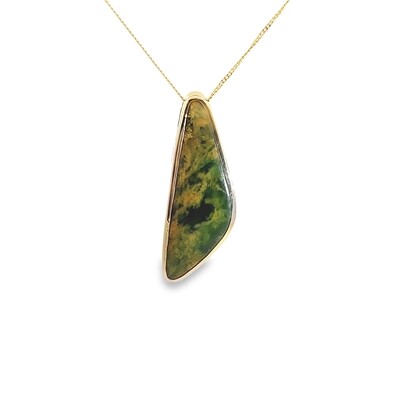 Moko Pounamu Gilt Jewellery Marsden Flower Greenstone and 9ct Gold Pendant