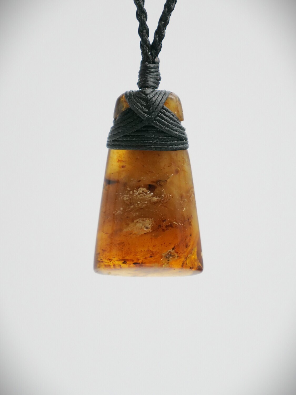 Moko Pounamu, Toki NZ Genuine Kauri Copal Tikorangi