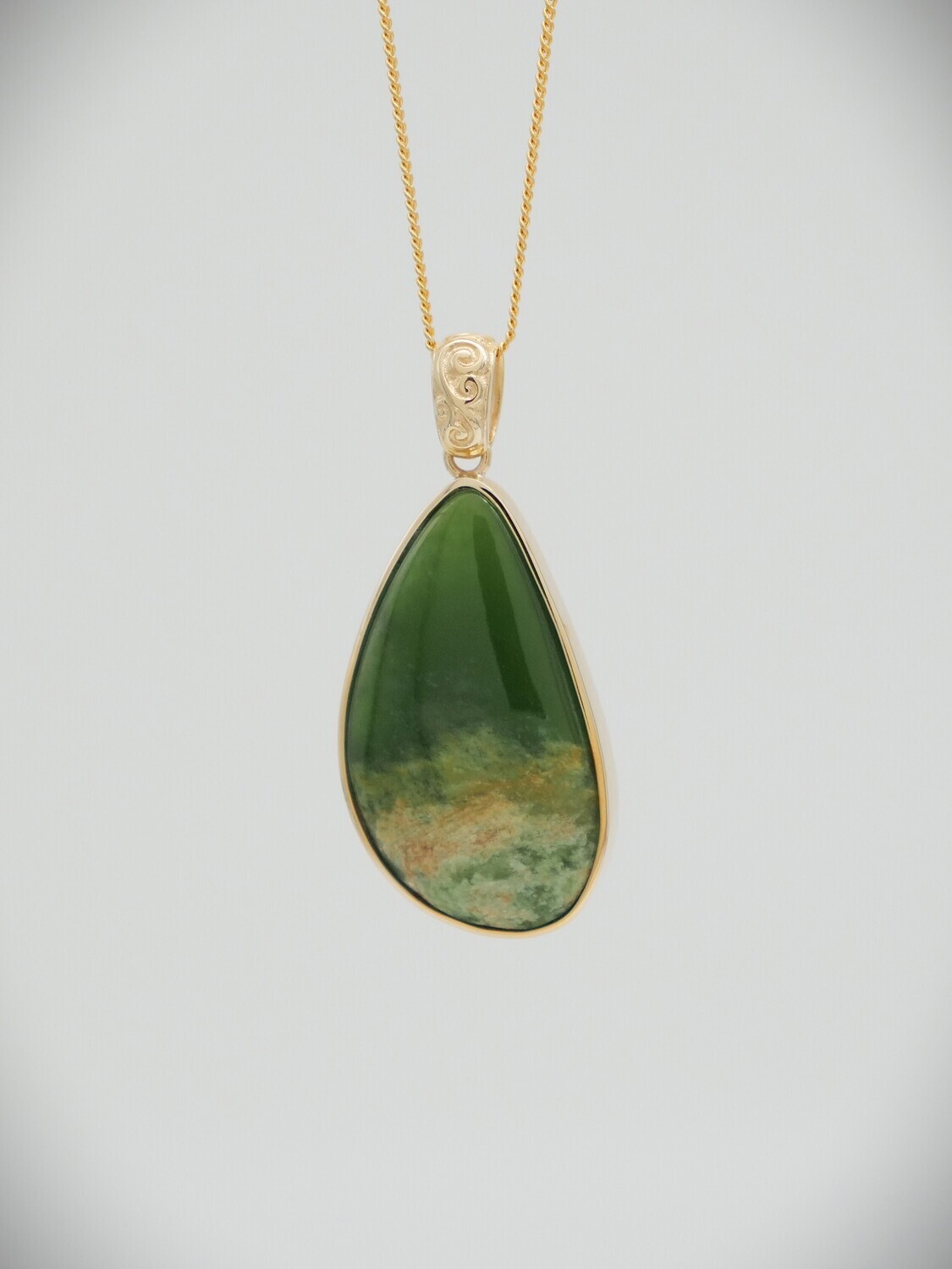 Moko Pounamu Gilt Jewellery Kahurangi Flower Pounamu & 9ct Gold Pendant 10621