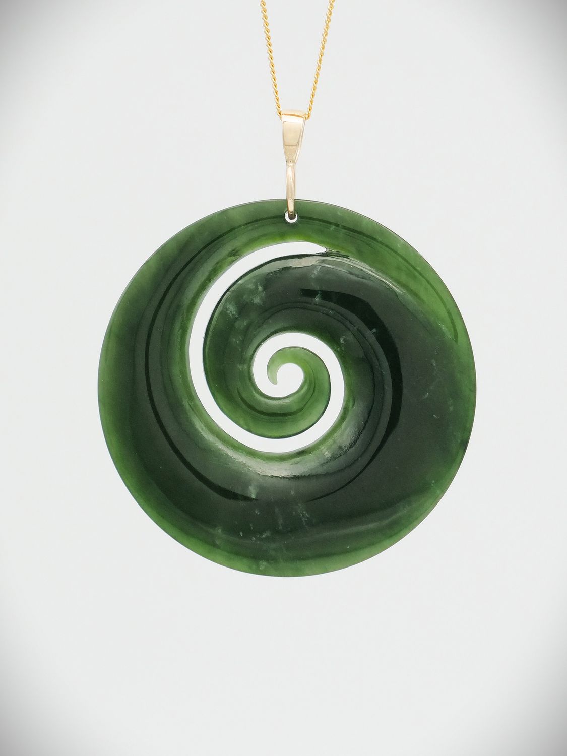Moko Pounamu Koru NZ Genuine Kawakawa Greenstone & 9ct Gold - Mananui