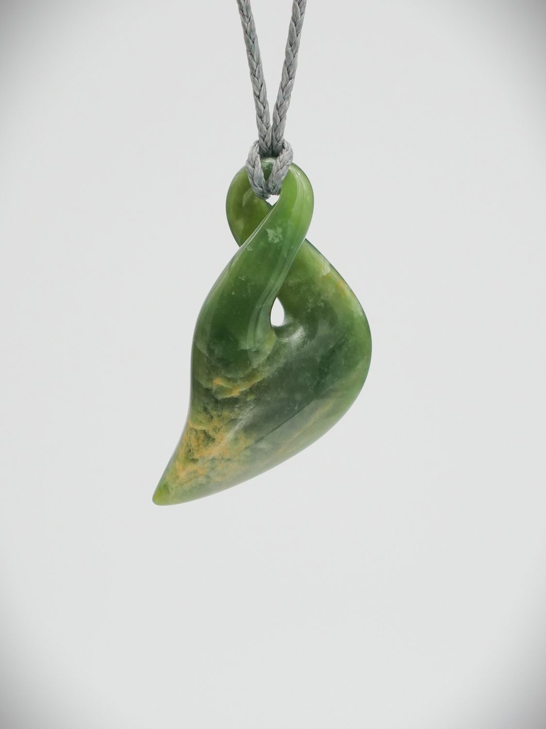 Moko Pounamu Single Pikorua (Twist) NZ Genuine Kahurangi Flower Greenstone - Paramata