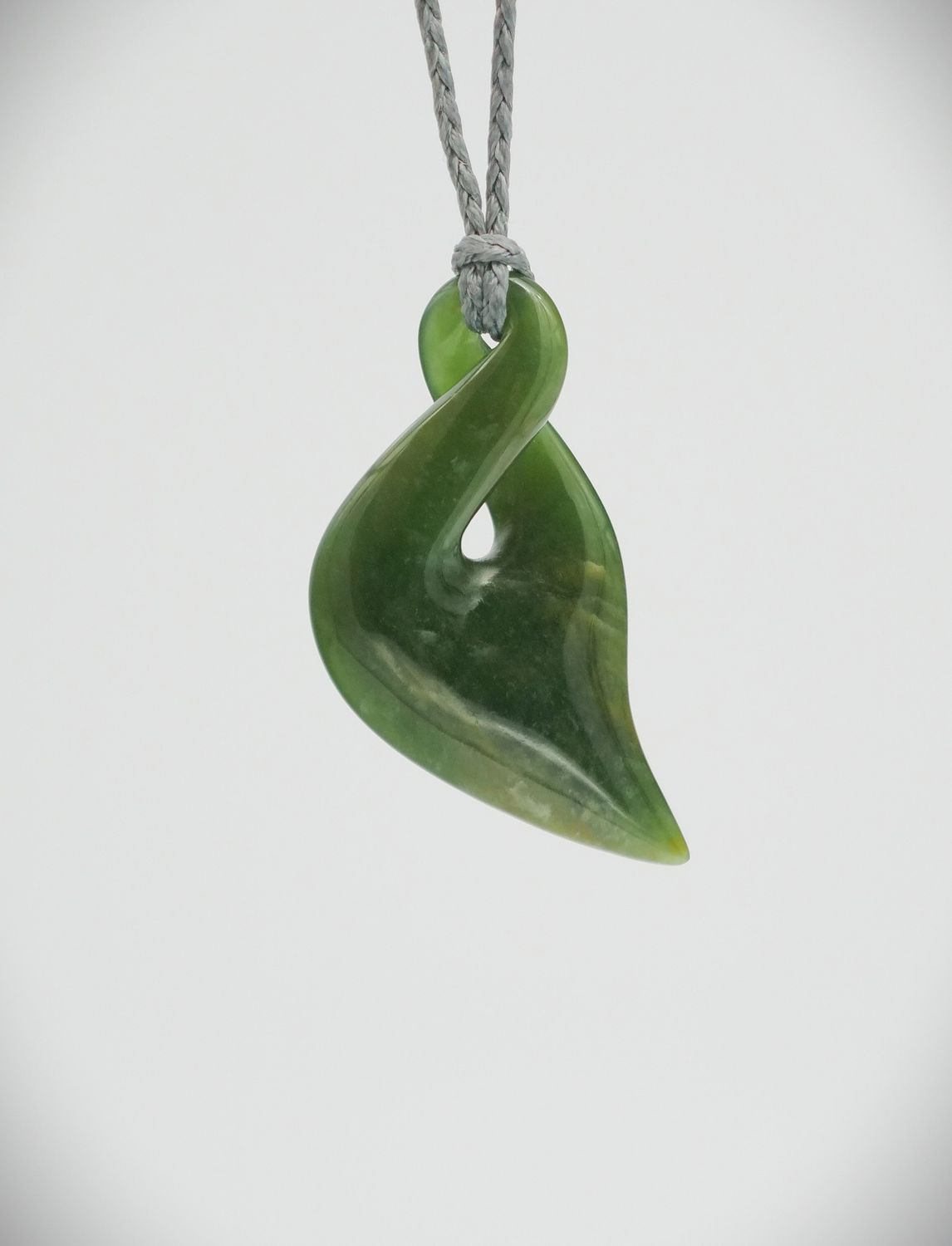 Moko Pounamu Single Pikorua (Twist) NZ Genuine Kahurangi Flower Greenstone - Paramata