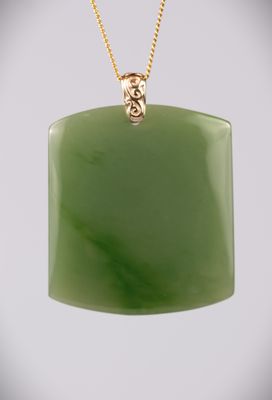 Moko Pounamu Kuru (Drop) NZ Genuine Inanga Greenstone & 9ct Gold - Hakataramea