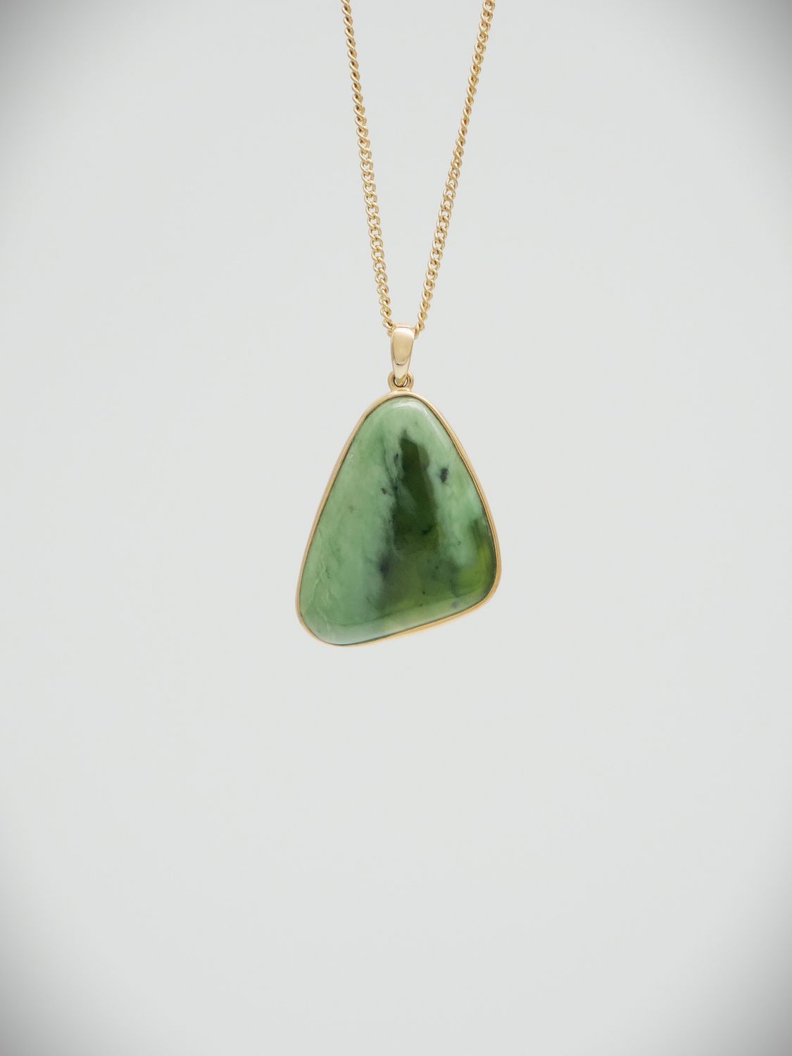 Moko Pounamu Kawakawa Flower Greenstone and 9ct Gold Pendant 11170