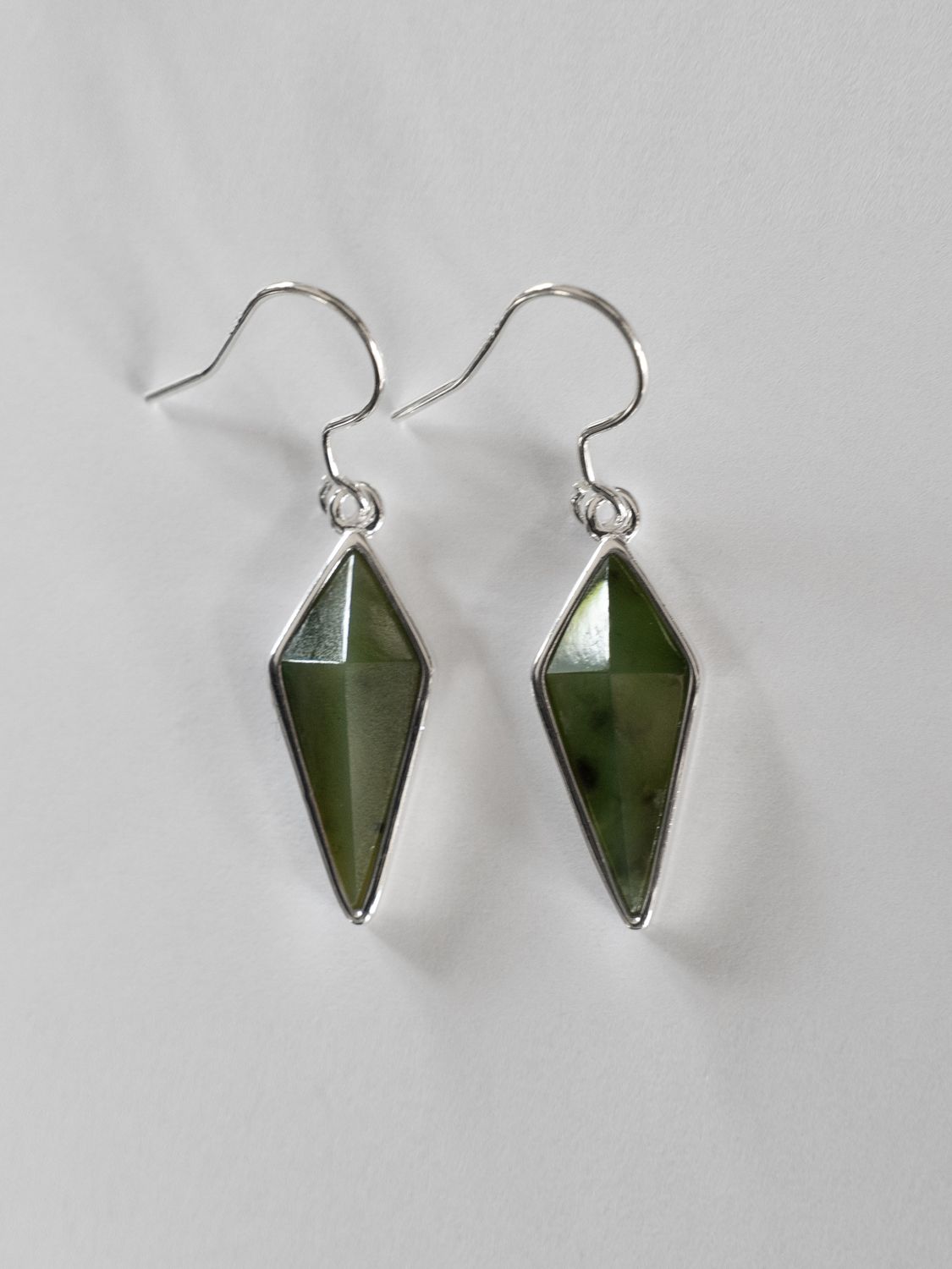 Moko Pounamu NZ Genuine Greenstone and Silver Faceted Kite  Earrings 11309