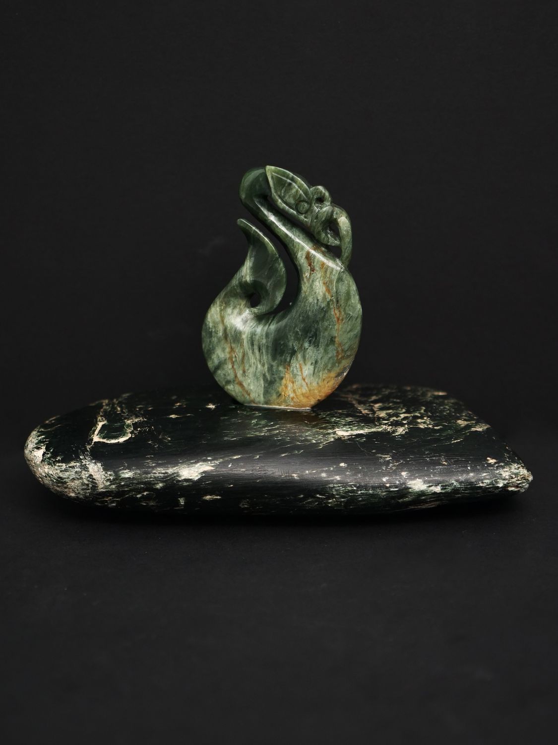 Moko Pounamu Manaia NZ Genuine Kawakawa Flower & Tangiwai Greenstone - Waitahuna