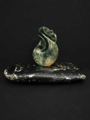 Moko Pounamu Manaia NZ Genuine Kawakawa Flower & Tangiwai Greenstone - Waitahuna