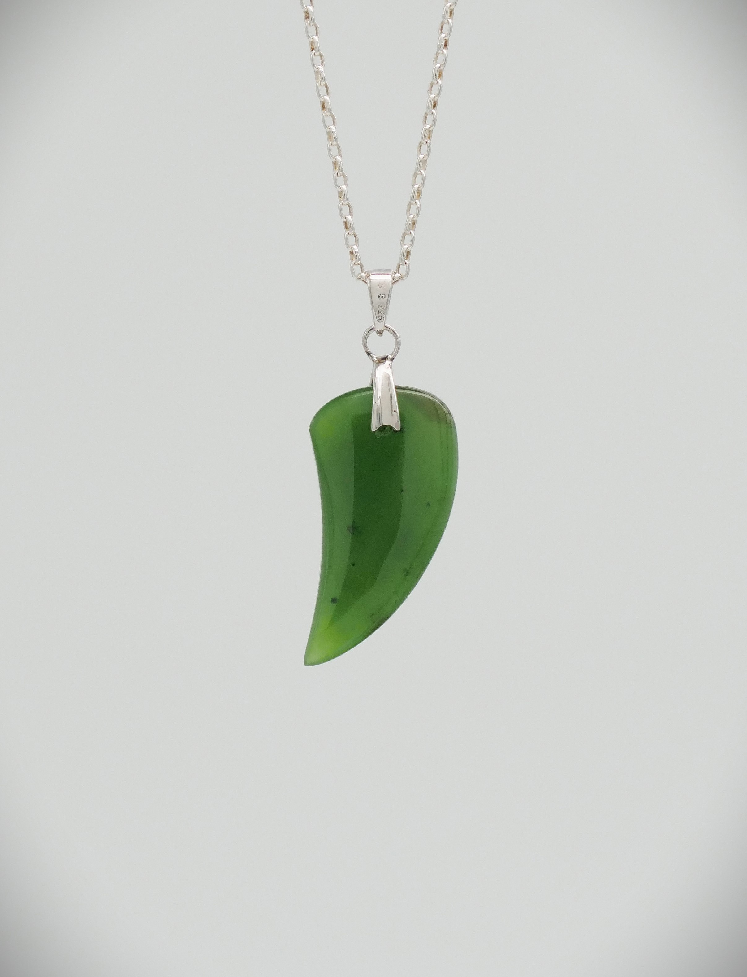 Moko Pounamu Rei Niho (Whales Tooth) NZ Genuine Kahurangi Greenstone & Sterling Silver Pendant 11511