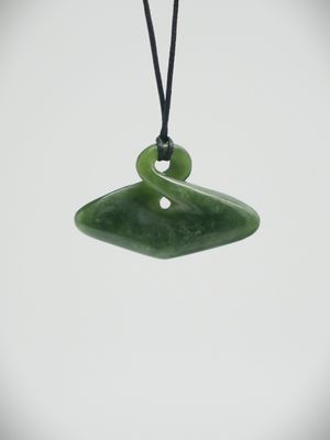 Moko Pounamu Contemporary Single Pikorua (Twist) NZ Genuine Kawakawa Greenstone - Oturehua