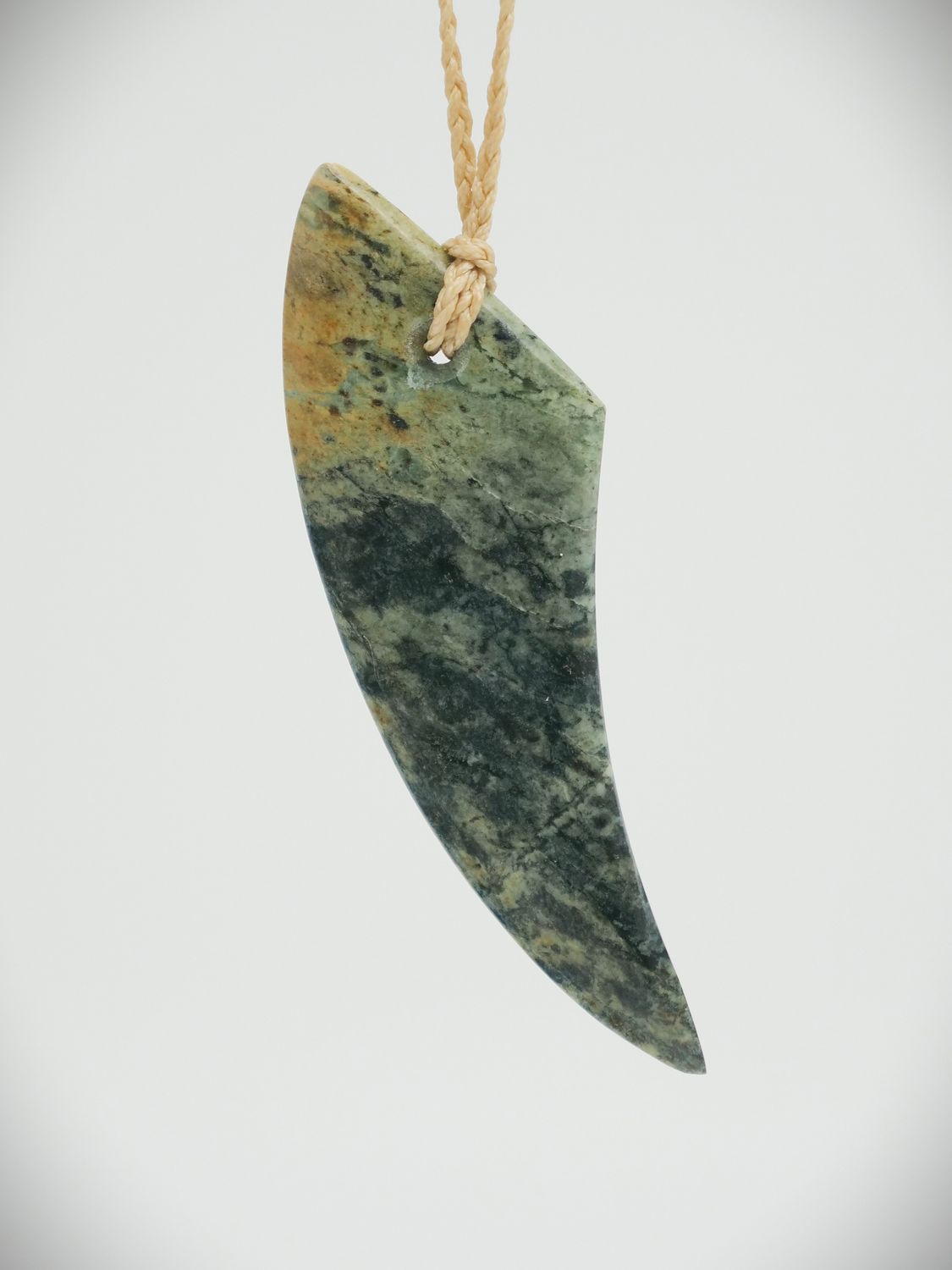 Moko Pounamu Rei Niho NZ Genuine Serpentinite Greenstone - Omakau