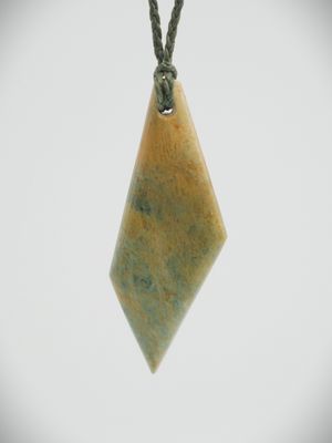 Moko Pounamu Kuru (Drop) NZ Genuine Raukaraka Greenstone - Taiaroa