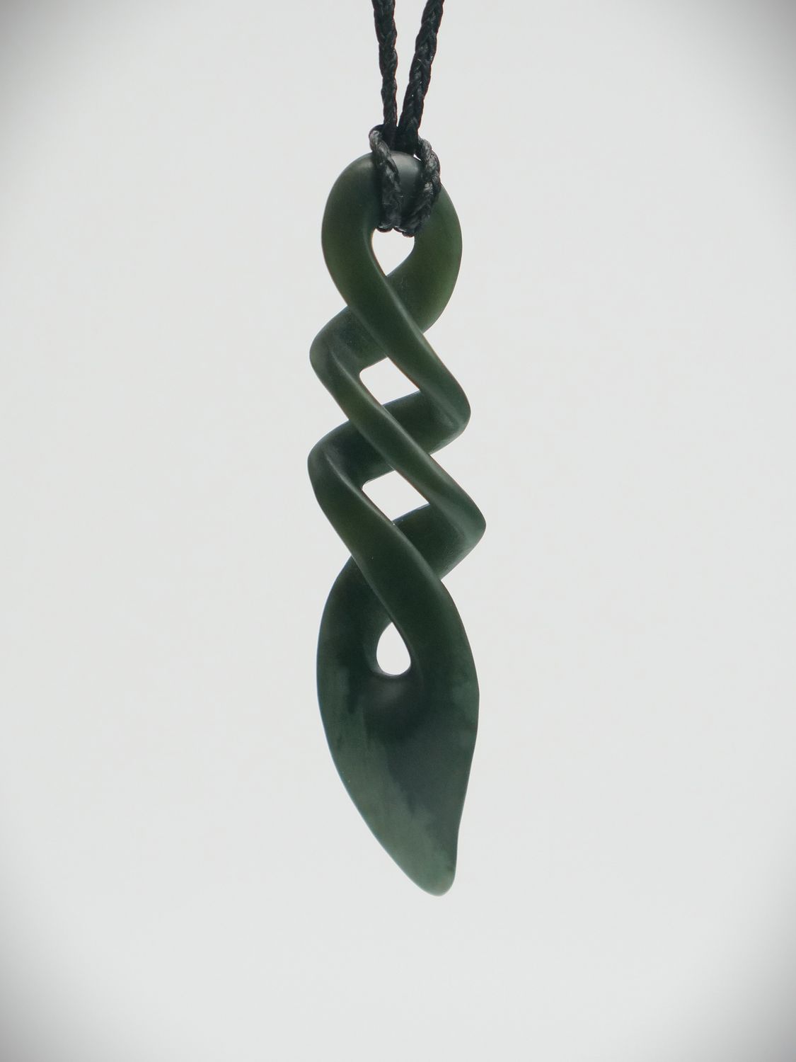 Moko Pounamu Triple Pikorua (Twist) NZ Genuine Kawakawa Flower Greenstone -  Tutoko
