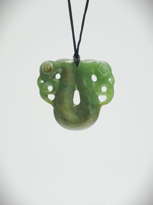 Moko Pounamu Peka Peka NZ Genuine Marsden Flower Greenstone - Waitohi