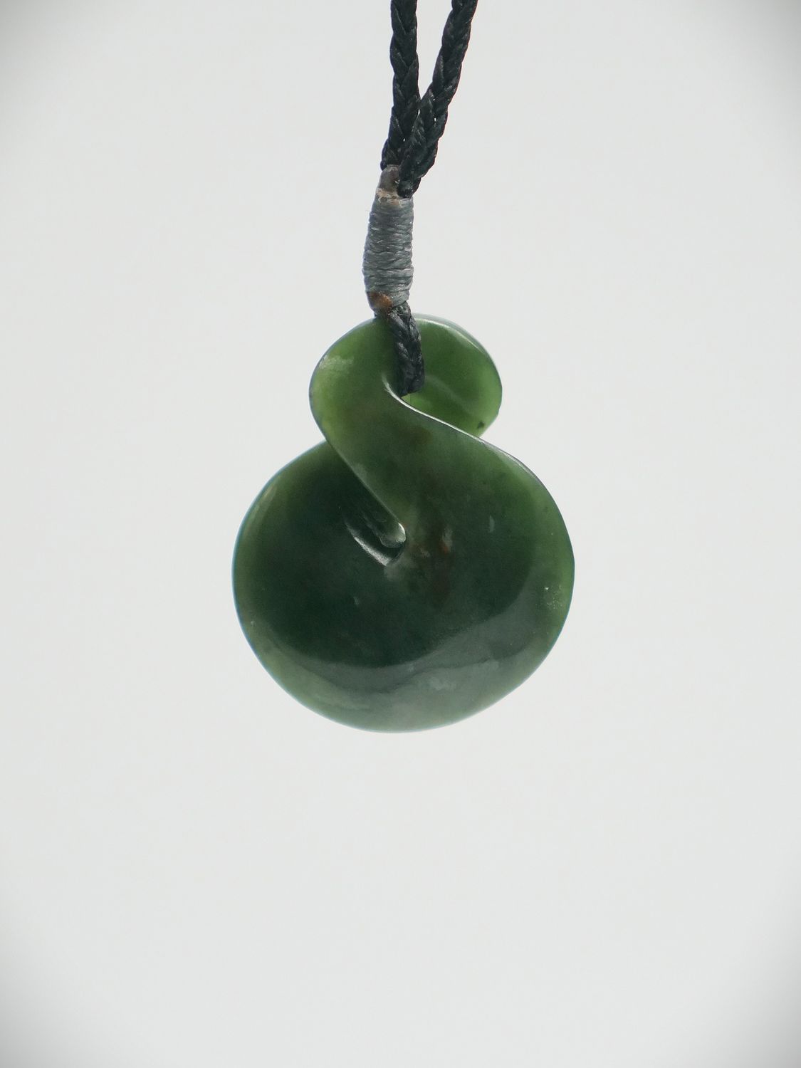 Moko Pounamu Single Pikorua (Twist) NZ Genuine Kawakawa Greenstone - Kura