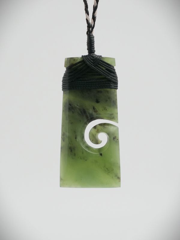 Moko Pounamu Black Ferns Toki Greenstone - BFKTOK1