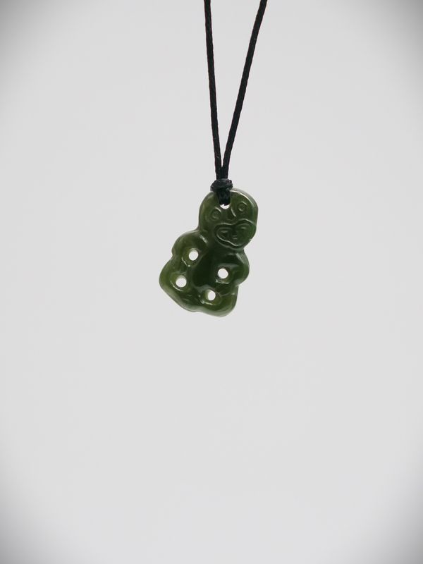 Moko Pounamu Pepe Hei Tiki NZ Genuine Kawakawa Greenstone - Ruahapia