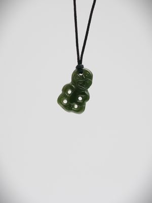 Moko Pounamu Pepe Hei Tiki NZ Genuine Kawakawa Greenstone - Ruahapia