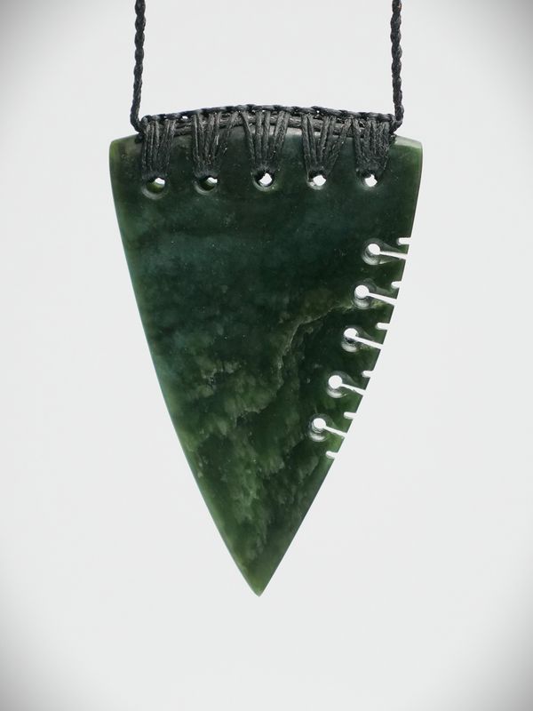 Moko Pounamu Notched Rei Niho (Tooth) NZ Genuine Kawakawa Greenstone - Harakeke