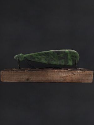 Moko Pounamu Mere NZ Genuine Totoweka Pounamu - Takamatua