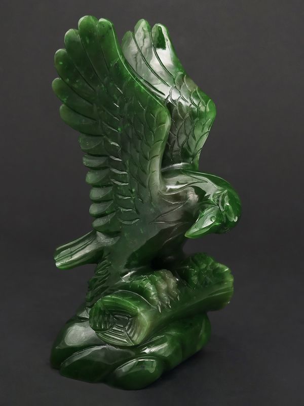 Moko Pounamu Eagle Sculpture NZ Genuine Kawakawa Greenstone - Pouakai.