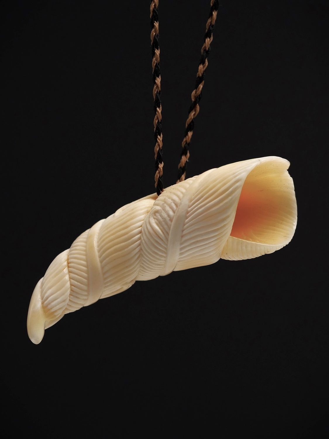 Moko Pounamu Whale Tooth Rei Puta (Whale Tooth) - Rangiora