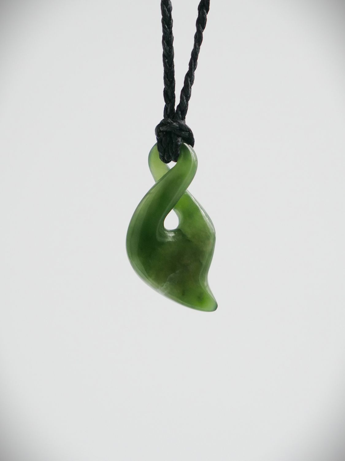 Moko Pounamu Single Pikorua (Twist) NZ Genuine Kahotea Greenstone - Mangaohutu