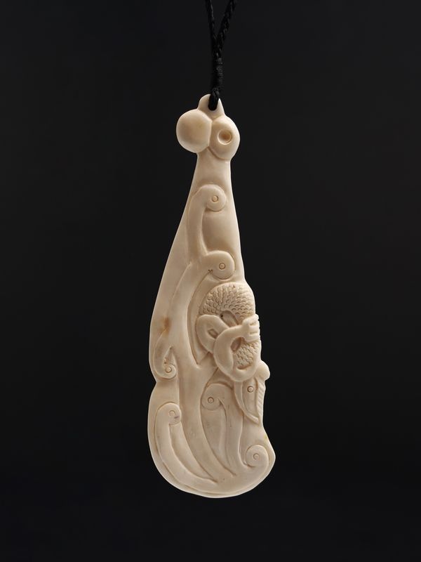 Moko Pounamu,  Wahaika Bone Carving - Ti Kouka